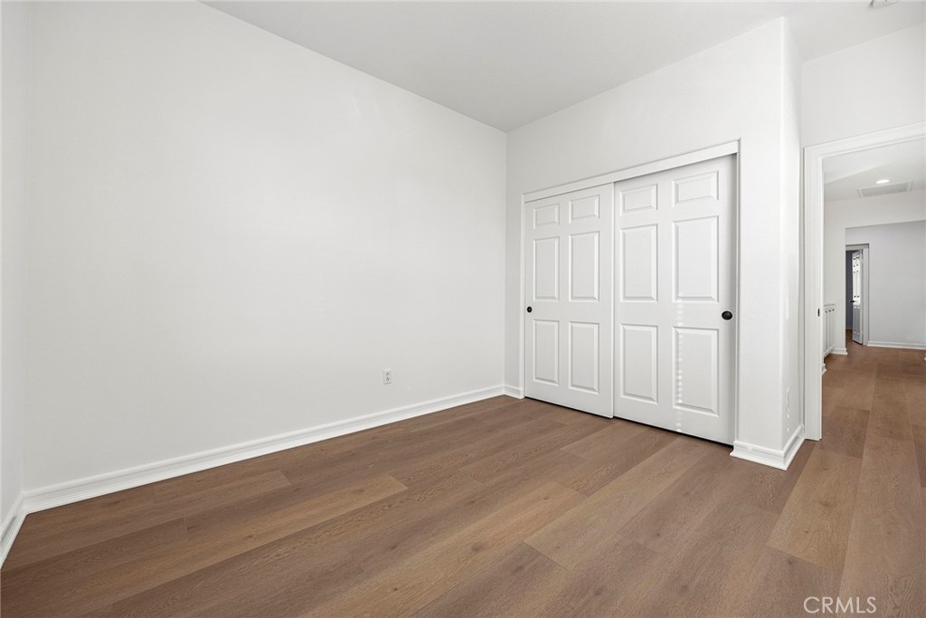 2556 Pearblossom Street