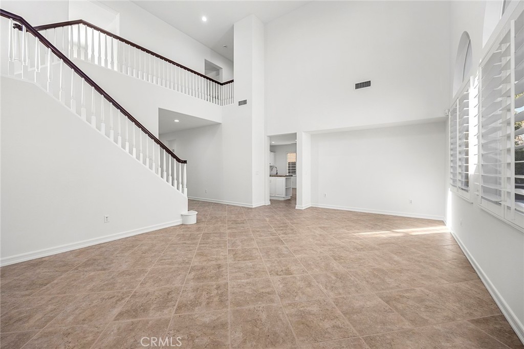 2556 Pearblossom Street