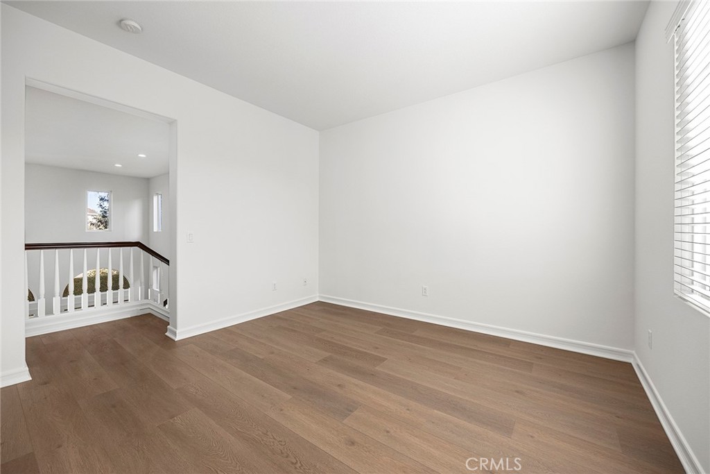 2556 Pearblossom Street