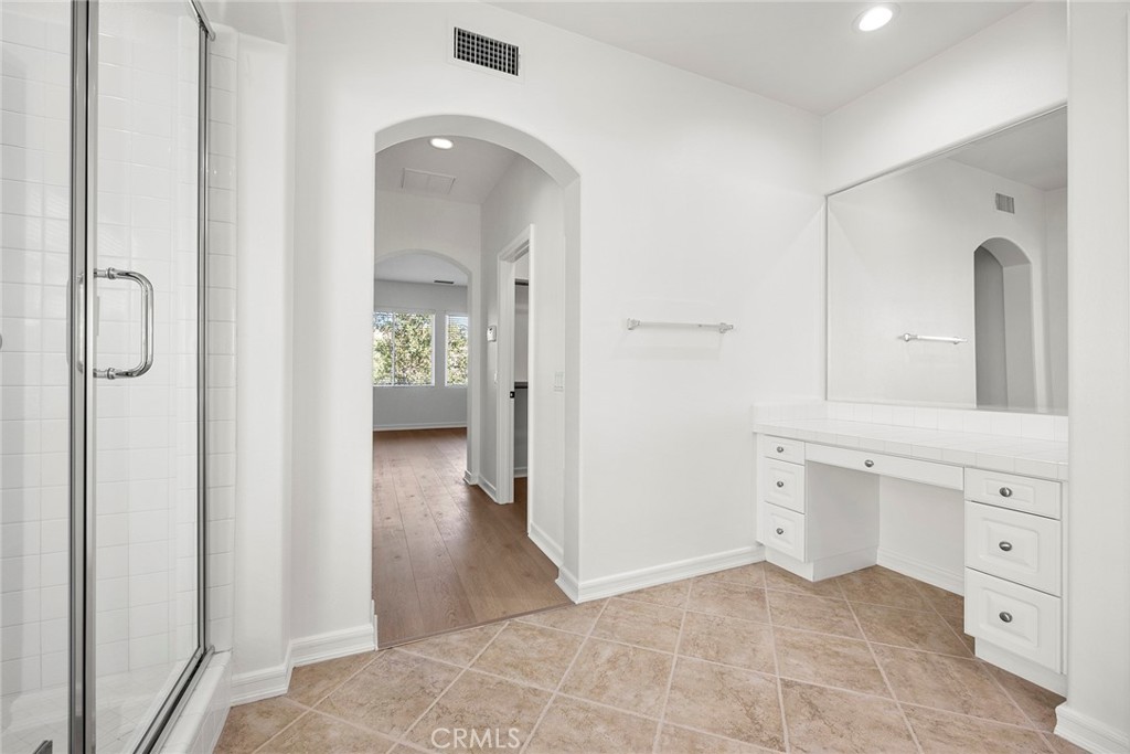 2556 Pearblossom Street