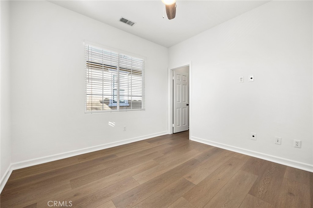 2556 Pearblossom Street