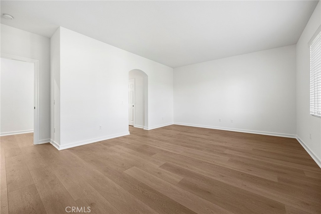 2556 Pearblossom Street