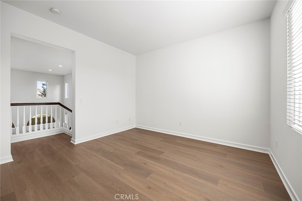 2556 Pearblossom Street