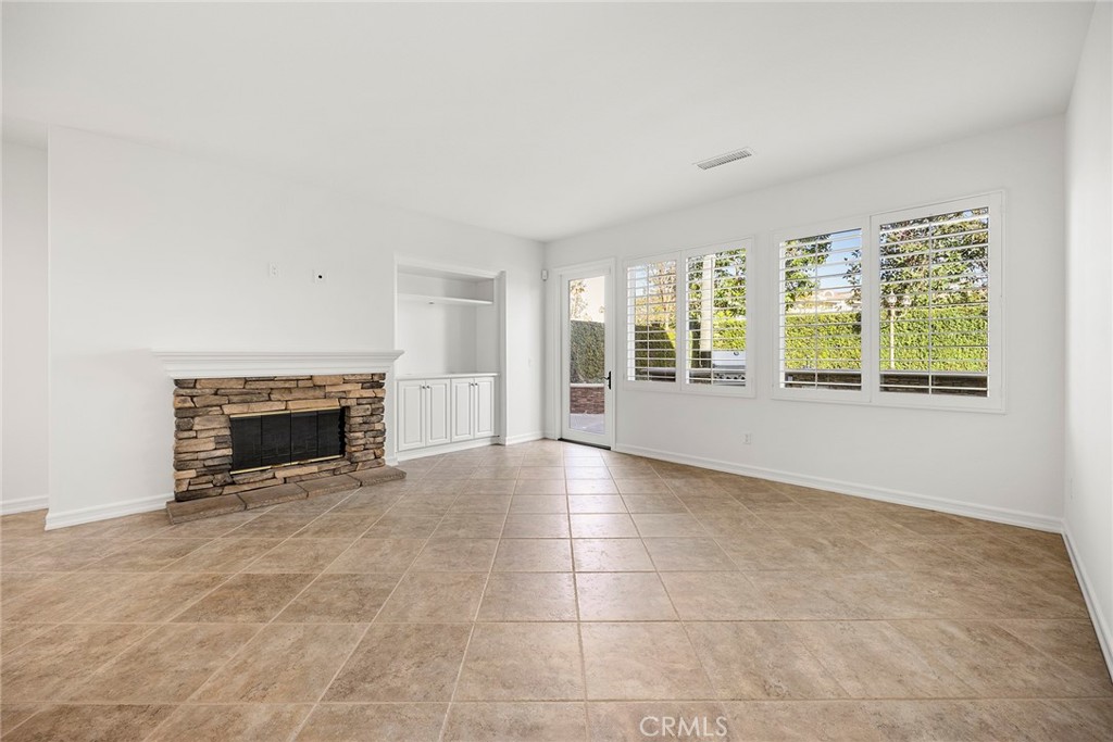 2556 Pearblossom Street