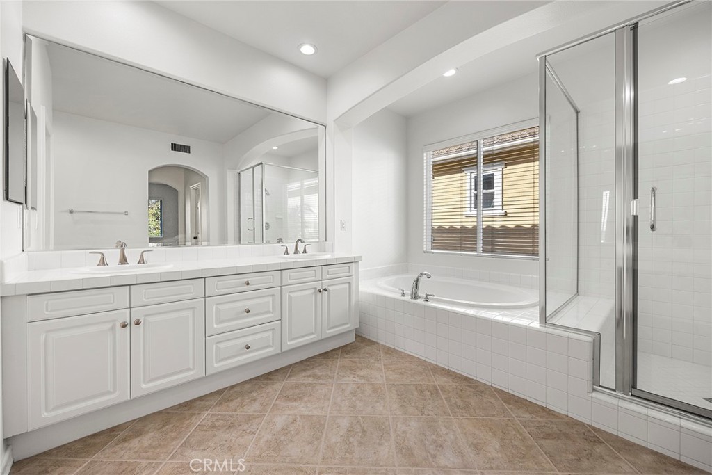 2556 Pearblossom Street