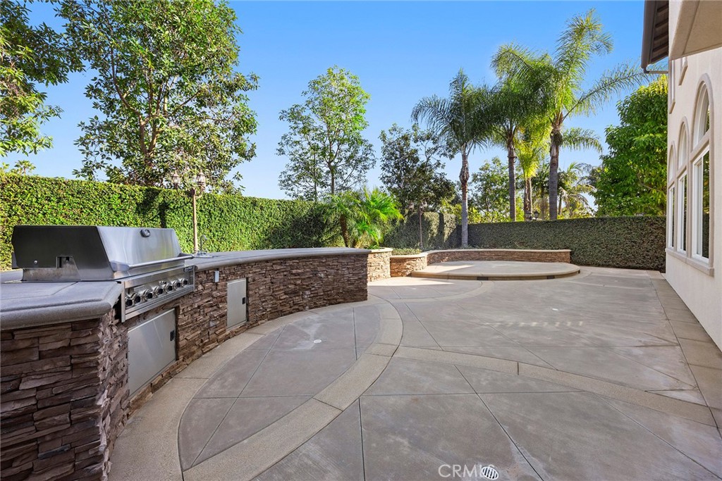 2556 Pearblossom Street