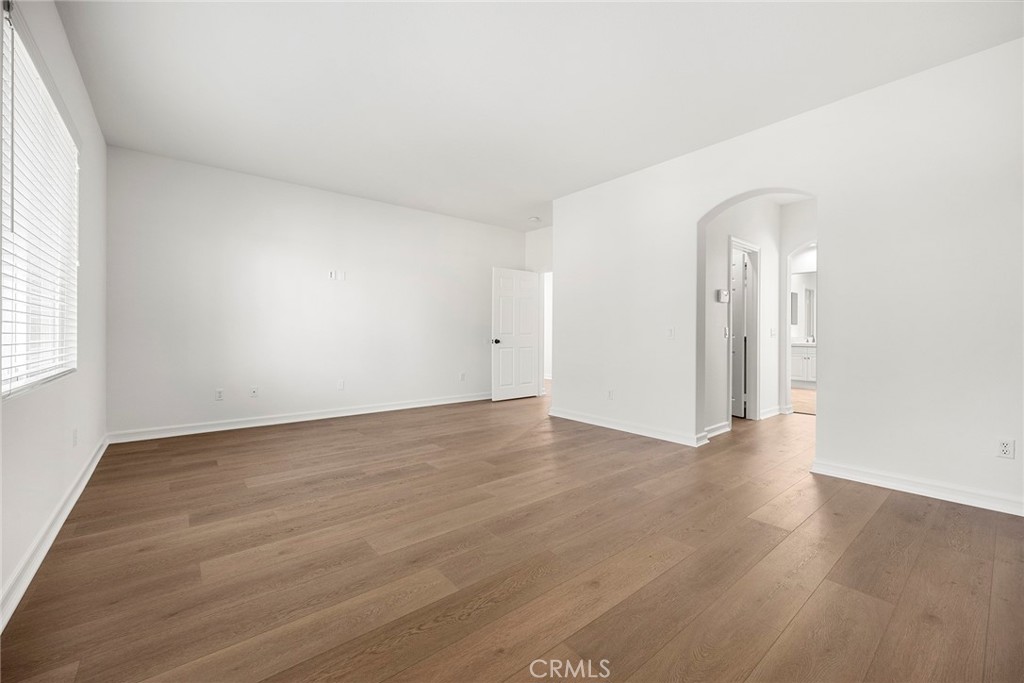 2556 Pearblossom Street