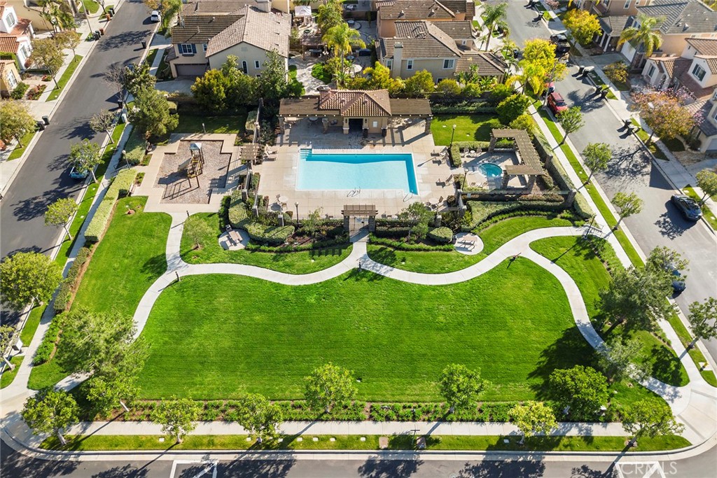 2556 Pearblossom Street