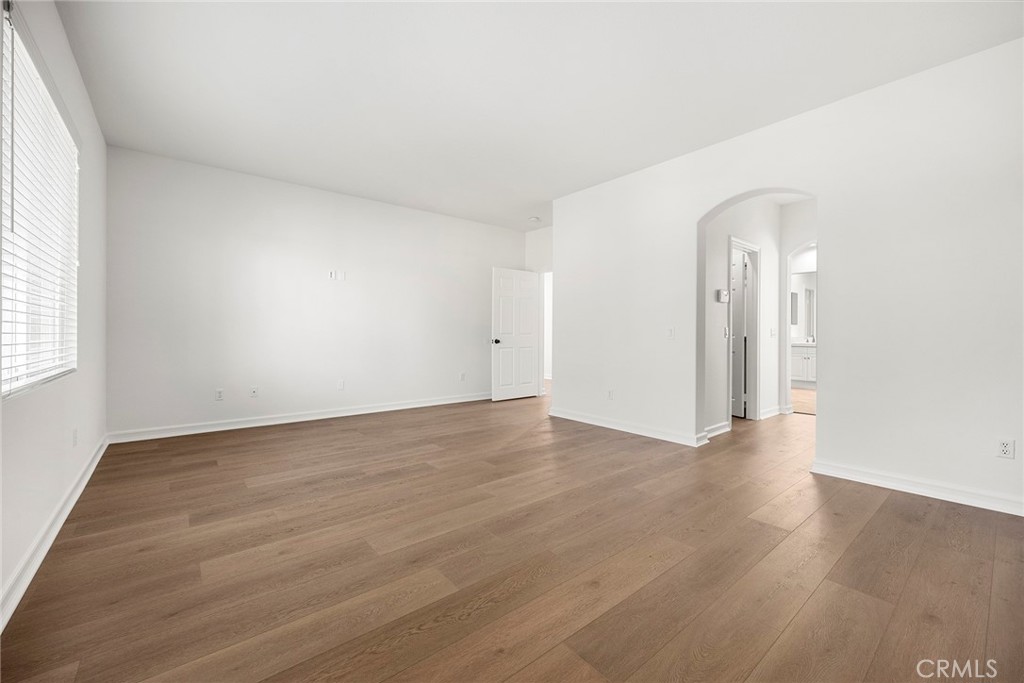 2556 Pearblossom Street