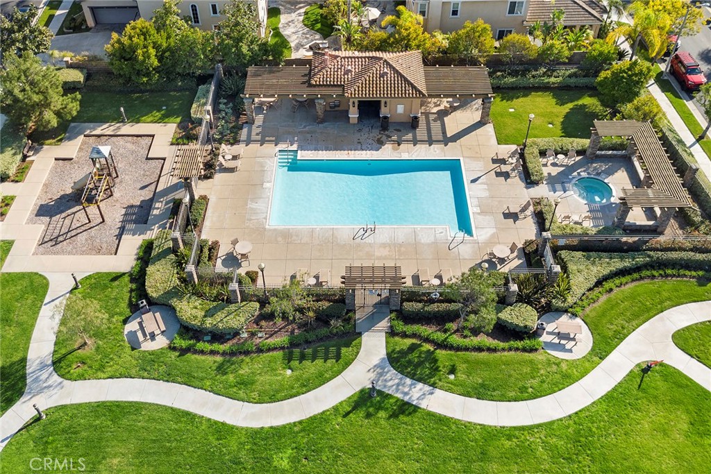 2556 Pearblossom Street