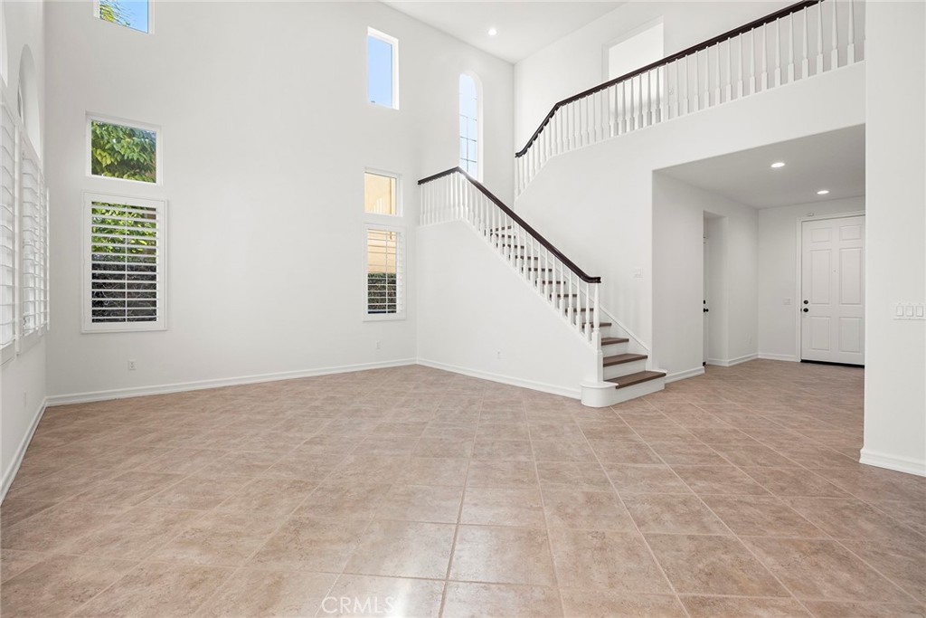 2556 Pearblossom Street