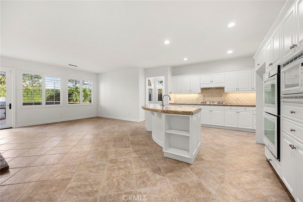 2556 Pearblossom Street