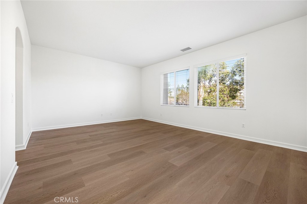 2556 Pearblossom Street