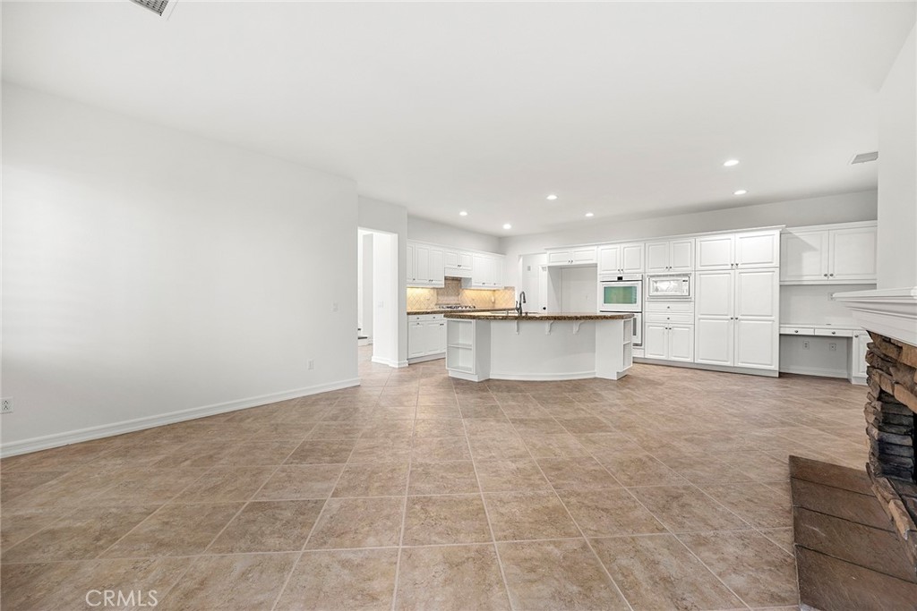 2556 Pearblossom Street