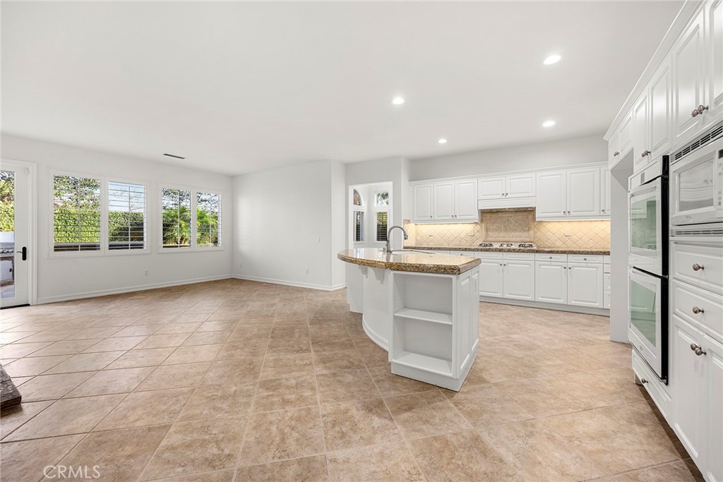 2556 Pearblossom Street