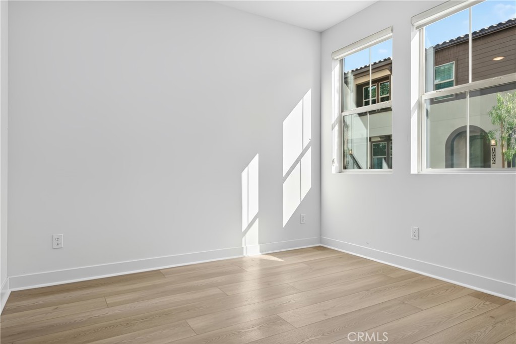 5006 Belmont