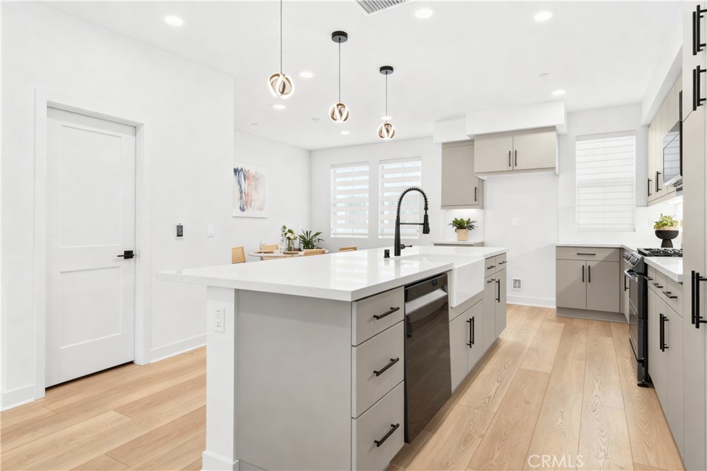 5006 Belmont