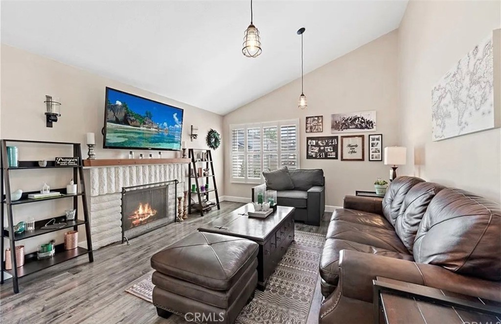 6831 6831 Foxborough Court