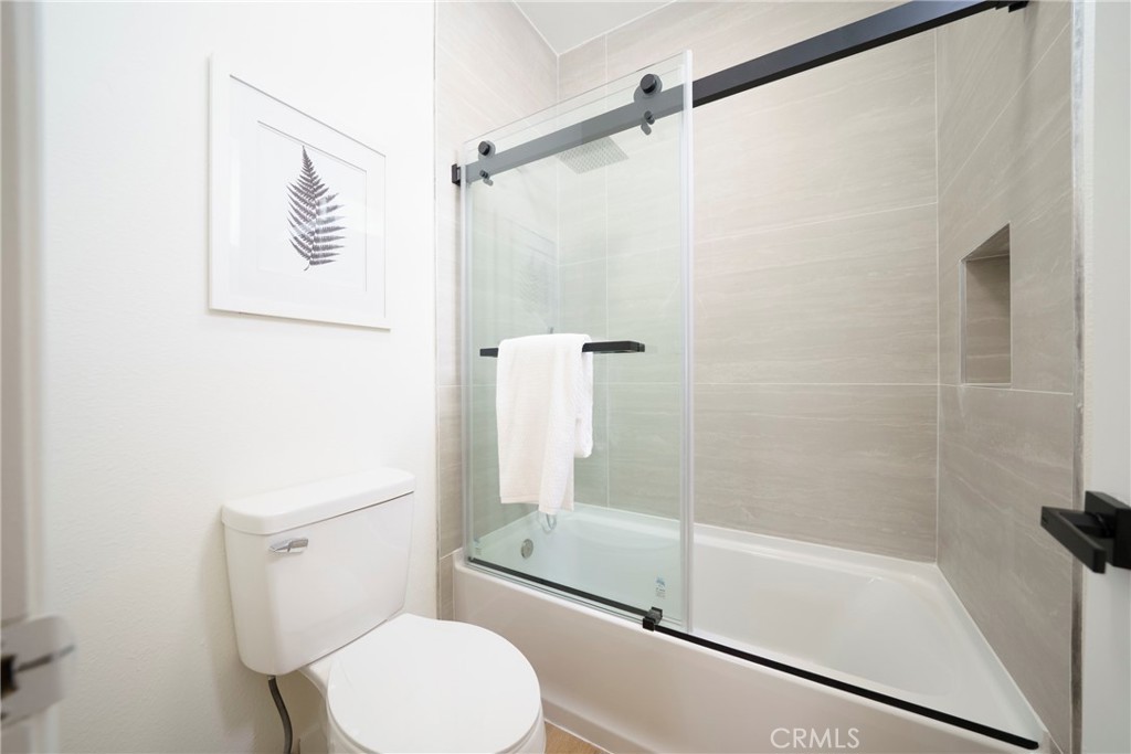 104 S Hayworth Avenue 204