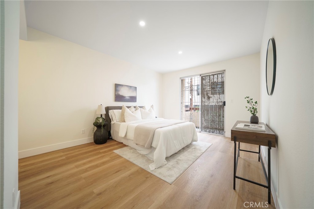 104 S Hayworth Avenue 204