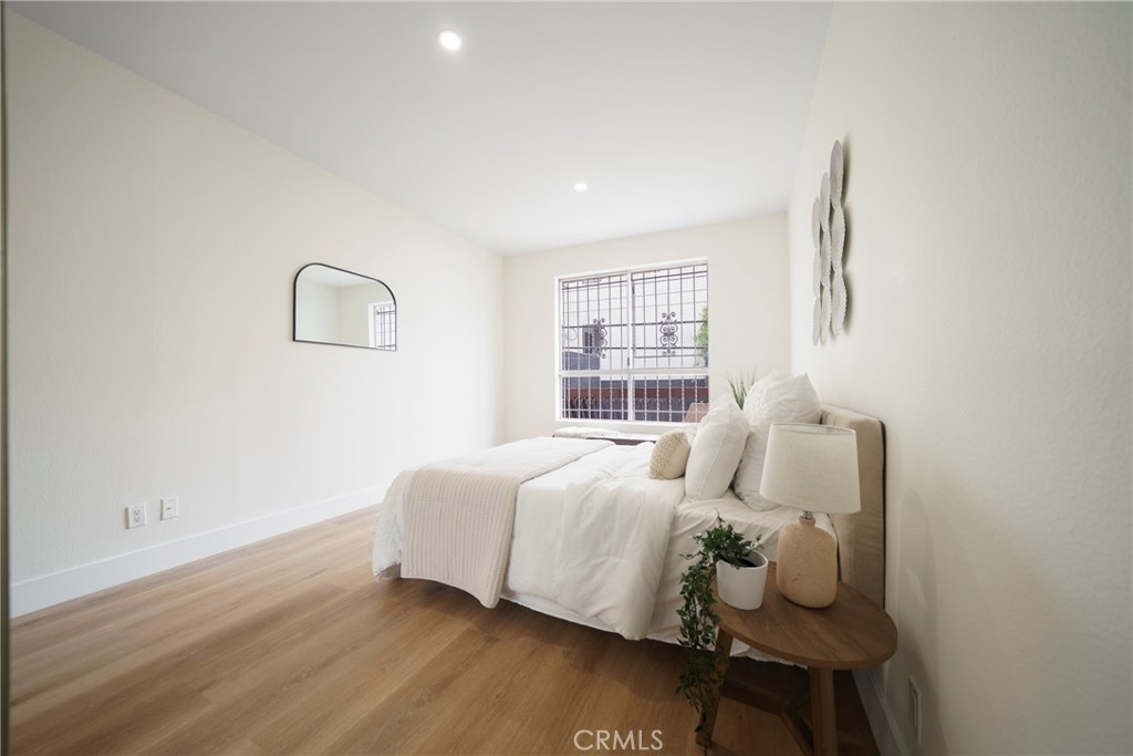 104 S Hayworth Avenue 204