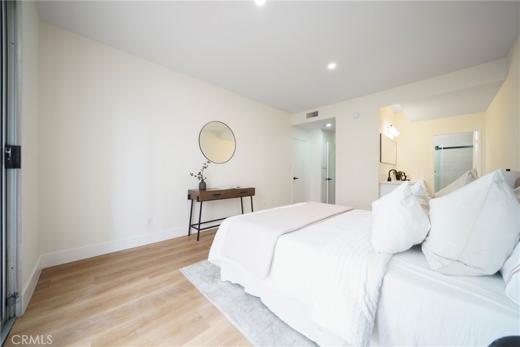 104 S Hayworth Avenue 204