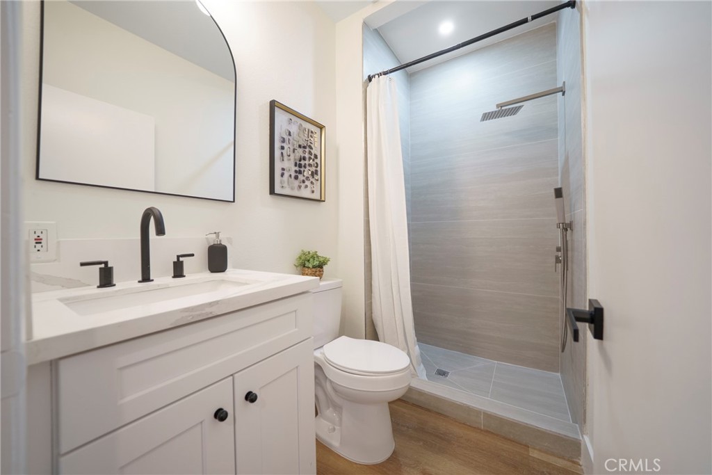 104 S Hayworth Avenue 204