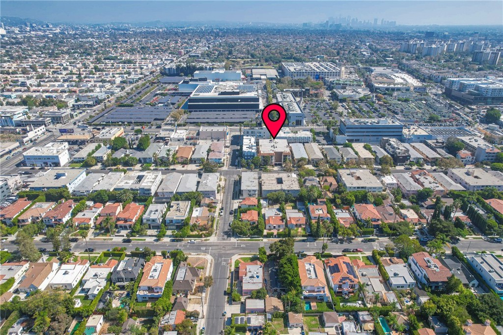 104 S Hayworth Avenue 204