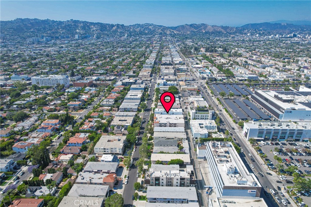 104 S Hayworth Avenue 204