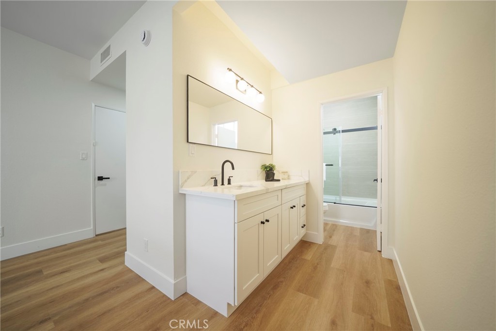 104 S Hayworth Avenue 204