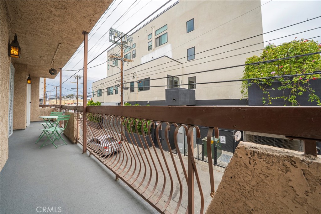 104 S Hayworth Avenue 204