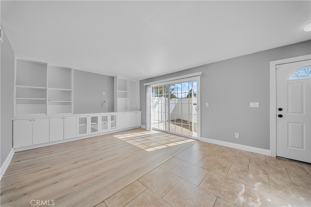 8249 Haseltine Green