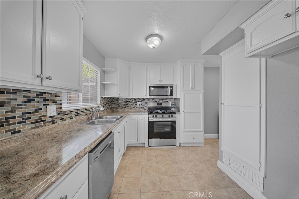 8249 Haseltine Green