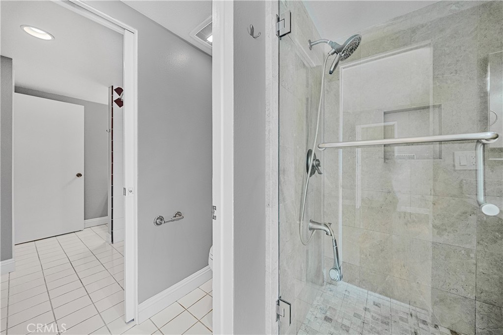 8249 Haseltine Green