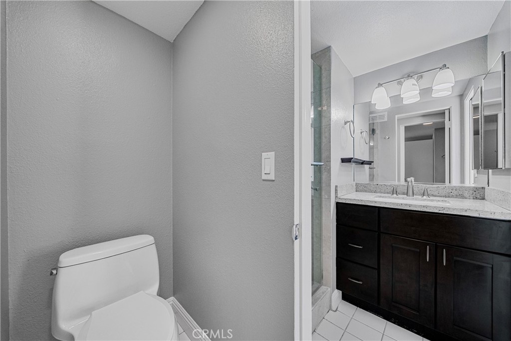 8249 Haseltine Green