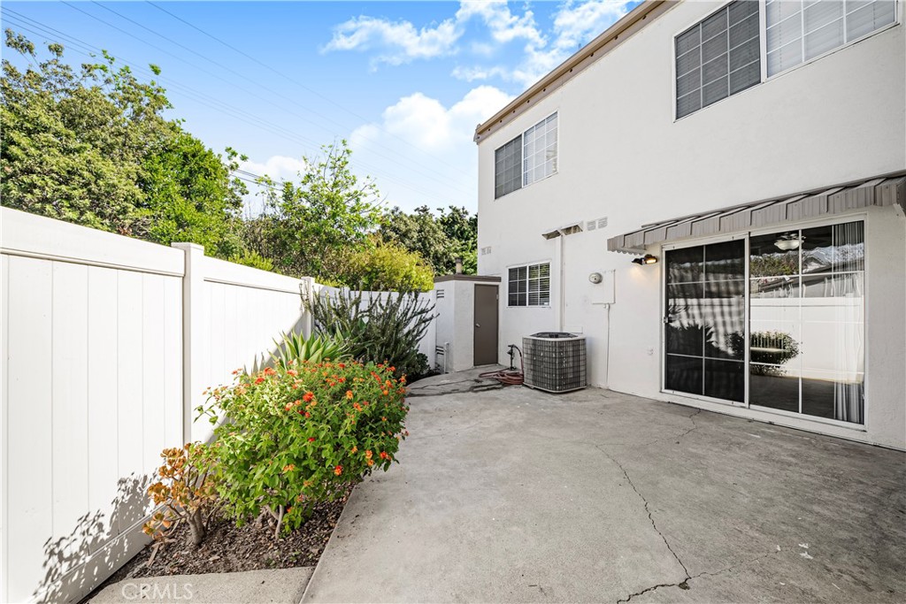 8249 Haseltine Green