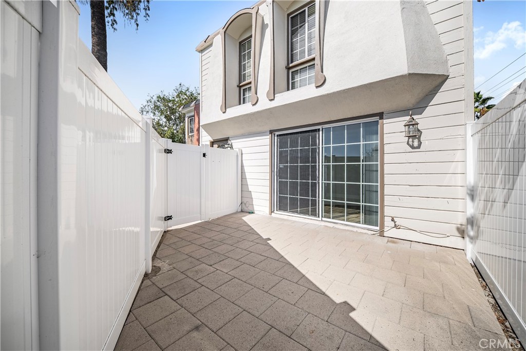 8249 Haseltine Green