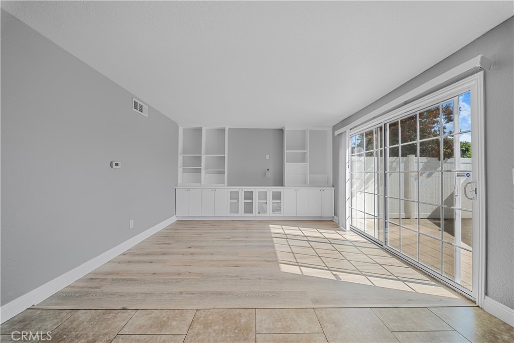 8249 Haseltine Green