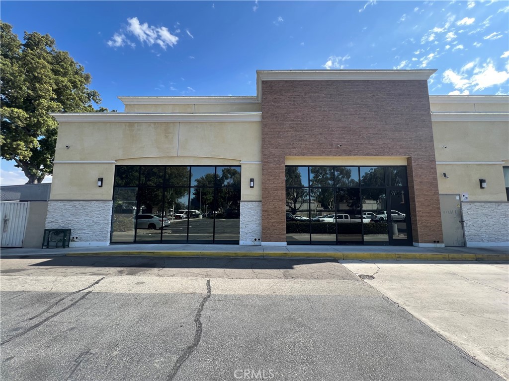 1199 N Euclid