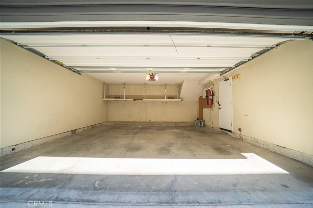 14927 Condon Avenue 7