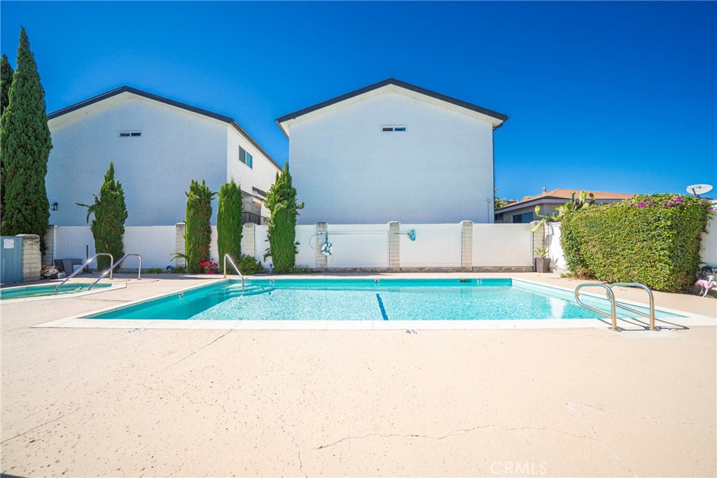 14927 Condon Avenue 7