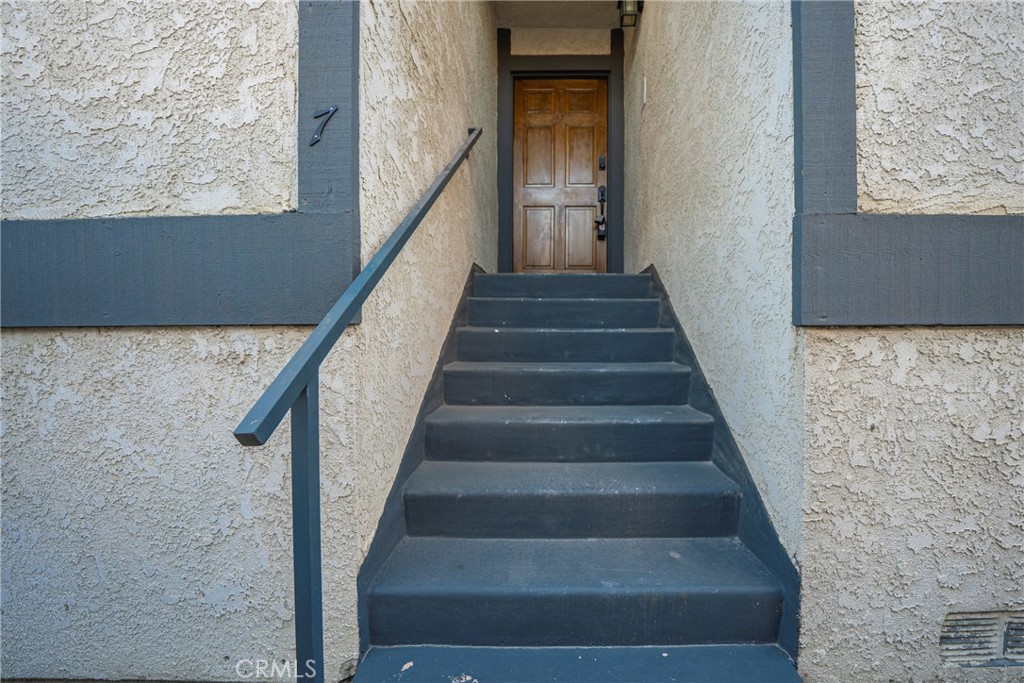 14927 Condon Avenue 7