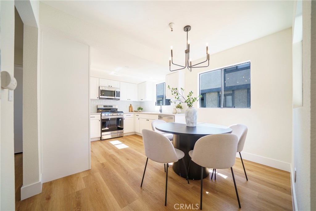 14927 Condon Avenue 7