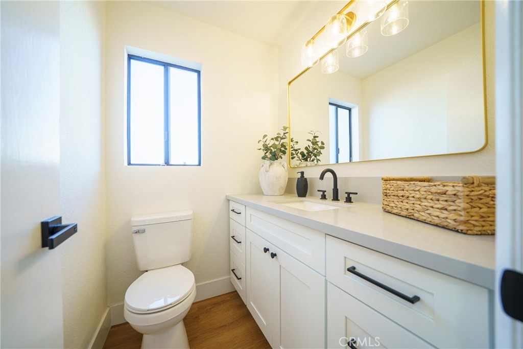 14927 Condon Avenue 7