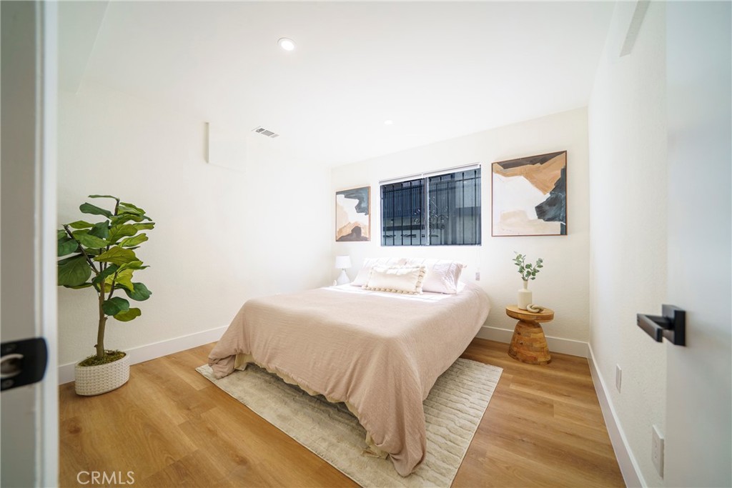 14927 Condon Avenue 7