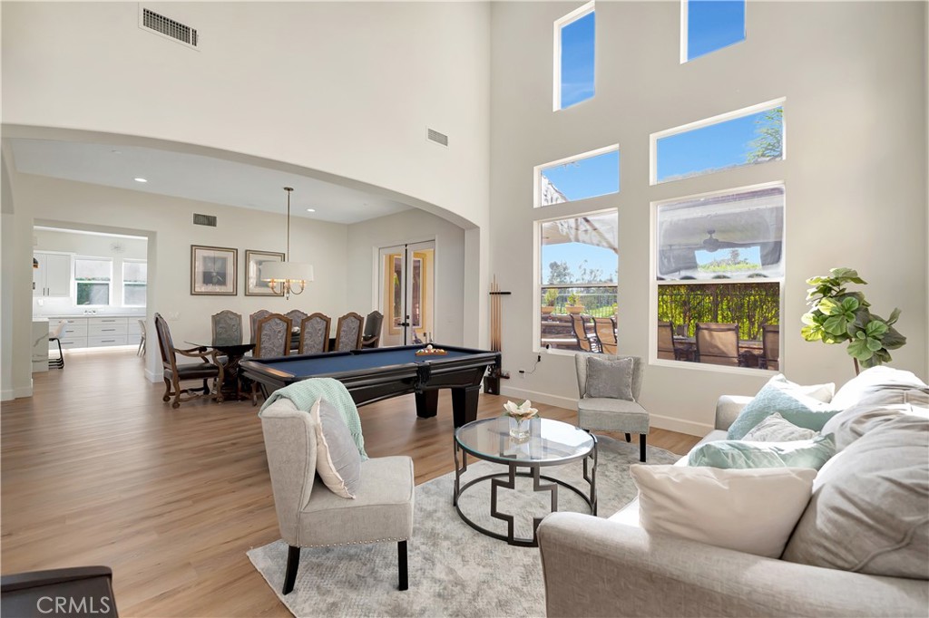 1142 Soto Place