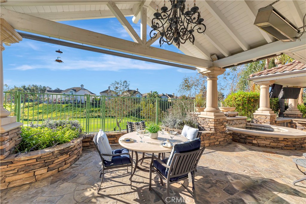 1142 Soto Place