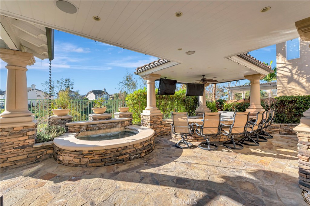 1142 Soto Place