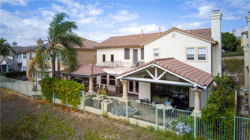 1142 Soto Place