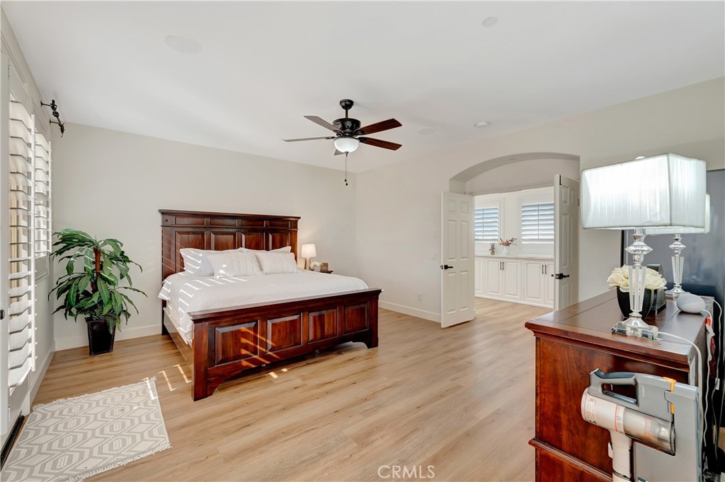 1142 Soto Place